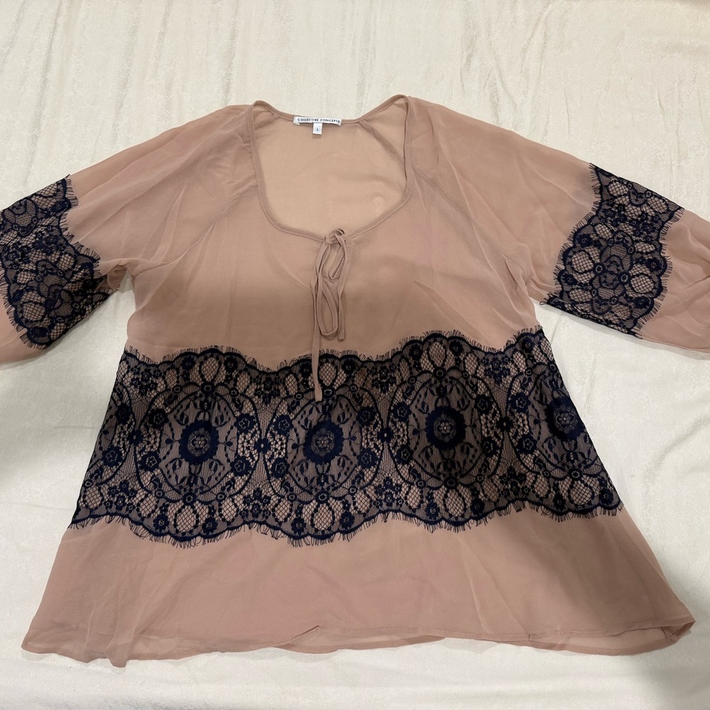 Elegant Lace Trim Blouse - Tan and navy